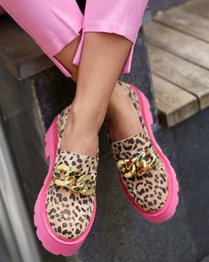 Geumxl Pink Sole Leopard Genuine Leather Genuine Suede Loafer Punk Des Leopard Loafers, Punk Shoes, Punk Design, Women Platform Shoes, Design Shoes, Platform Loafers, Casual Loafers, Carrie Bradshaw, Suede Loafers