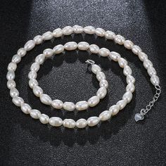 HENGSHENG Small Size 4.5-5.5mm Natural Freshwater White Pearl Rice Shape Fashion Versatile S925 Shape Fashion, White Pearl Necklace, Small Beads, 925 Sterling Silver Chain, Girls Jewelry, White Pearl, Sterling Silver Chain, Pearl White, Fresh Water