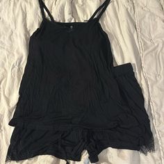 Kindred Bravely Size Xl Nursing Pajamas. Never Worn. Lace Trim Sleeveless Sleepwear For Lounging, Sleeveless Lace Trim Sleepwear For Lounging, Lace Trim Camisole Loungewear Set, Stretch Sleepwear With Built-in Bra For Night, Lace Trim Cami Sleepwear For Loungewear, Black Cami Sleepwear For Loungewear, Black Cami Sleepwear For Lounging, Stretch Sleepwear With Lace Trim For Pajama Party, Stretch Cami Sleepwear For Loungewear