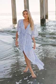 Chambray Printed Swiss Dot Maxi Dress - Magnolia Boutique Dresses For Beach, Trendy Maxi Dresses, Blue Dress Women, Cute Maxi Dress, Beach Portraits, Kimono Sleeves, Dress Home, Espadrille Sandals, Closet Fashion