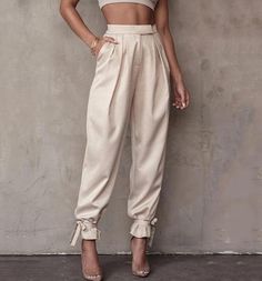 Casual Pant, Outfit Formulas, Satin Pants, Women Office, Fashionista Clothes, Long Trousers, Cuffed Pants, Black Puffer, Everyday Outfit