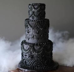 Gothic Wedding Cake, Black Wedding Cake, Dark Romantic Wedding, Gothic Wedding Theme, Dark Wedding Theme, Black Cake, Black Wedding Cakes