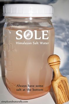 SOLE Himalayan Salt Water – Never Buy Minerals Again! Have you ever heard of Sole water? If not, that’s okay — lots of people probably have not — but… Salt Water Flush, Detox Kur, Natural Colon Cleanse, Mosquito Bite, Natural Drinks, Colon Cleanse