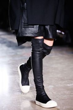 Rick Owens Fall 2014 Ready-to-Wear Fashion Show                                                                                                                                                                                 Mais Rick Owens Shoes Outfit, Dark Streetwear, Rick Owens Boots, Outfit Black Women, Rick Owens Shoes, High Boots Outfit, Doc Marten, Baskets Adidas