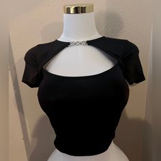 Cut Out Front Short Sleeve Top 95% Polyester 5% Spandex Chic Party Crop Top, Trendy Party Crop Top, Elegant Black Stretch Crop Top, Trendy Stretch Crop Top For Evening, Elegant Elastane Crop Top For Party, Elegant Stretch Crop Top For Night Out, Elegant Stretch Crop Top For Going Out, Elegant Elastane Evening Crop Top, Elegant Evening Elastane Crop Top