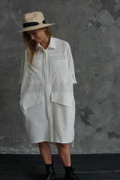 Beautiful shirtdress perfect for vacation. Composition 70% Viscose 30% Polyester Model is 175cm height Size S - M - L - XL Size guide S Bust: 86-89cm, Waist: 66-69cm, Hips: 94-97cm M Bust: 90-93cm, Waist: 70-73cm, Hips: 98-101cm L Bust: 94-102cm, Waist: 74-82cm, Hips: 102-109cm Care Machine Wash Cold / 30 degree Hand Wash Cold Dry cleaning Cool iron If you have any questions about the dress,my policy,shipping and so on please convo me,i will be happy to answer all of them! Thank you for visiting Black Transparent Dress, Long White Blouse, Loose Black Dress, Black Plus Size Dress, Maternity Shirt Dress, Summer Dress White, Maternity Long Dress, Summer Tunic, Summer Tunics