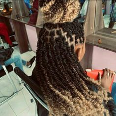 Blue Toe Nails, Braiding Hairstyles, Braids Ideas, Spring Twists, Art Of Seduction, Hair Braiding, Natural Hair Updo, African Braids Hairstyles