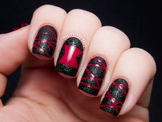 Avengers Nails, Gothic Nail Art, Halloween Nail Art Easy, Halloween Nail Art Ideas, Chalkboard Nails, Halloween Nails Easy