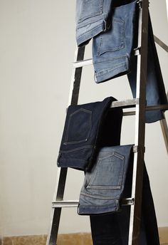 Jeans Storage Ideas, Jeans Storage, Denim 2024, Denim Display, Jean Organization, Flatlay Clothes