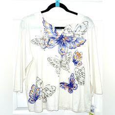 New With Tag Alfred Dunner Tops | Alfred Dunner Women's White Butterfly Top Size Medium Petite Red Top Women, White Top Women, Suede Tops, Sequin Shirt, Butterfly Top, Black And White Flowers, Embroidered Crewneck, Embellished Top, White Butterfly