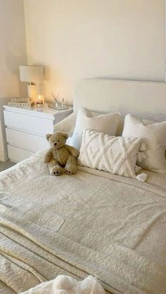 Beige Room, White Room Decor, Beige Bedroom, Dream Room Inspiration, Room Makeover Inspiration