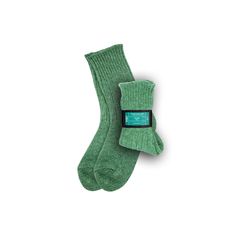 High-quality traditional Scandinavian VIBAe SAANA Moss Wool Socks are made with knitting machines from the 1930s in a small factory in Finland. SAANA Wool Socks will bring you cozy warmth and comfort. Combine SAANA with any VIBAe shoes and you will be noticed out there! Remember to size up the shoes as SAANA Wool Socks