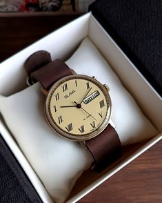 Men's Mechanical Watch, Vintage Gold-plated Watch Slava, Men's Mechanical Watch With Calendar, Men's Wristwatch, Gift for Him - Etsy Round Dial Watch With Date Indicator As Gift, Watches With Date Indicator And Round Dial As Gift, Classic Watch With Date Indicator As Gift, Vintage Business Watches With Date Indicator, Classic Watches With Date Indicator As Gift, Classic Watches With Date Indicator For Gift, Vintage Brown Watches With Date Display, Vintage Watch Accessories With Date Display For Business, Vintage Brown Watch With Date Display