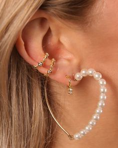 The Adalind Earcuffs will guarantee that you'll never have a boring night when you adorn its a stunning twisting shape with its bright sparkling rhinestone Pearl Hoop Earrings, Jewelry Inspo, Cuff Earrings, Cute Jewelry, Jewelry Care, Ear Piercings, Ear Cuff, Piercings, Pearl Earrings