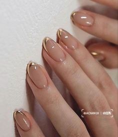 🍃 Keep your nails on point this fall with these 10 simple fall nails to keep your manicure sleek and stylish! From dark, moody shades to soft metallics, these designs are the perfect way to add a subtle autumn touch to your look. Whether you love a classic look or want to try something new, these nails will keep you feeling chic and ready for the season. #fallnailinspo #minimalnails #autumnfashion French Tip Nails With Design For Fall, Trendy French Tips, Simple Fall Nails, Wow Nails, Hello Nails, Subtle Nails, Simple Gel Nails, Elegant Nails, Chic Nails