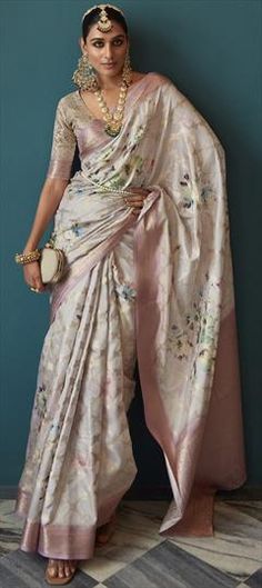 Black and Grey color Saree in Silk fabric with Digital Print, Floral, Weaving work Reception Saree, Indian Bridesmaids, Latest Indian Saree, Saree Floral, Purple Saree, Indian Designer Sarees, Designer Silk Sarees, Party Wear Saree, Ethnic Sarees