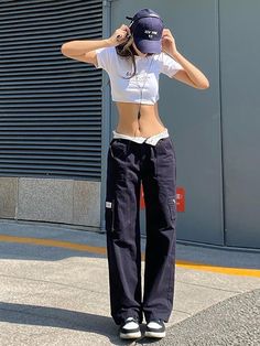 Age: 18-24Pant Style: Wide leg pantsFront Style: PleatedWaist Type: MIDPattern Type: SolidDecoration: ButtonClosure Type: button flyFabric Type: BroadclothFit Type: LOOSEStyle: High StreetLength: full lengthMaterial: POLYESTER,SPANDEXGender: WOMENElasticity: Medium Strecthy2k: sweatpants womenstreetwear women: harajuku Urban Party, Flowy Bohemian Dresses, Vintage Cargo Pants, Y2k Sweatpants, Trendy Maxi Dresses, Stylish Midi Dress, Sweatpants Women, Y2k Pants, Women Streetwear