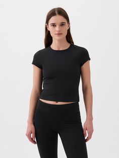 Supersoft ribbed knit cropped baby T-shirt.  Crewneck.  Short sleeves.  * Fit: Slightly fitted.  Sits close to the body.  Cropped, hits at the waist.  Models wearing Gap Gap Fit, Cropped T Shirt, Baby T Shirt, Knit Crop, Crop Tshirt, Petite Size, Baby Tshirts, New Black, Heather Grey