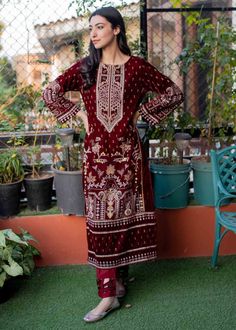 Buy Micro Velvet Formal Salwar Kameez for Girls in Wine Red Shade a Soulful Pakistani Dress. This Formal Salwar Kameez can be Customized. Fast Shipping. Pakistani Party Dresses, Royal Pattern, Fine Embroidery, Pakistani Dress, Red Fabric, Pakistani Dresses, Salwar Kameez, Velvet Dress, Wine Red