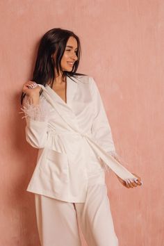 Bridesmaid Pajamas With Feather Satin Pj Set for Bachelorette - Etsy Bosnia and Herzegovina Bride Pajamas, White Bridal Party, Wedding Nightgown, Party Pajamas, Bridal Party Pajamas, Bride Pajama, Satin Pjs, Stylish Pajamas, Bridal Pajamas