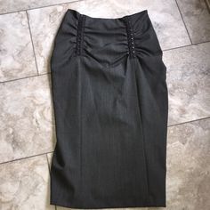 Badazz Wearing. Fits Best 8/10 But Know Your Size Before Buying. In Excellent Preowned Condition And Prolly Unworn Fitted Gray Skirt For Spring, Fitted Ruched Bottoms For Workwear, Elegant Ruched Pencil Skirt, Elegant High Waist Gray Skirt, Gray Lined Pencil Skirt Bottoms, Elegant Gray Pencil Skirt, Ruched Stretch Skirt For Formal Occasions, Knee-length Ruched Skirt For Work, Elegant Ruched Skirt For Workwear