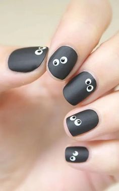 40+ Spooky and Fun Halloween Nail Art Ideas - HubPages Nail Art Halloween, Halloween Nails Easy, Trendy Nail Art Designs, Cute Nail Art Designs, Floral Nail Art, Simple Nail Art Designs, Nail Swag, Trendy Nail Art, Halloween Nail Designs