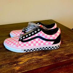 These Custom Vans Are Brand New And Have A Pink And Black Color Way. Great For Summer And Will Get Some Compliments On These For Sure! Artsy Shoes, Vans Shoes Women, Hello Kitty Vans, Fire Shoes, Vans Men, Checkered Vans, Lesson Learned