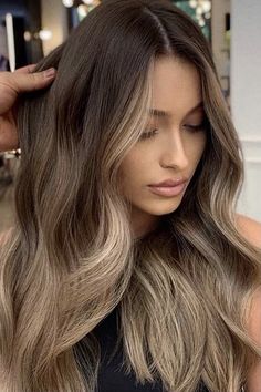 35 Amazing Ombre Hair Color Ideas Light Brown Hair Styles, Brown Hair Styles, Layered Blonde, Rambut Brunette, Ash Blonde Hair Colour, Brown Hair Shades, Ombre Hair Blonde, Brunette Hair With Highlights, Hair Color Light Brown