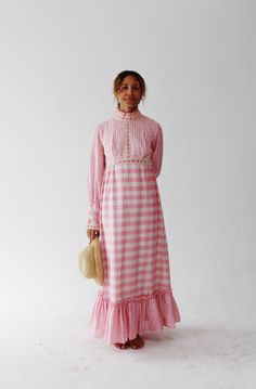 Pink gingham, ruffles and crochet lace?! Be still my heart! This gorgeous maxi dress has dramatic leg o' mutton sleeves and a pink velvet ribbon woven into the crochet lace.  Metal zipper closure. Size tagged 11/12 but please check measurements as this is vintage sizing.  Measures: Bust: 36" Waist: 30" Sleeve: 26" Length: 56" Condition: excellent. FOLLOW US ON INSTAGRAM FOR DEALS AND SNEAK PEEKS! @Wildthingvintage instagram.com/wildthingvintage Twitter: @Wildthingpeck Message me any time for fur Pink Gingham Dress, Pink Velvet Dress, Gorgeous Maxi Dresses, Dress 70s, 70s Dress, Pink Gingham, 70s Vintage, Vintage Plaid, Gingham Dress