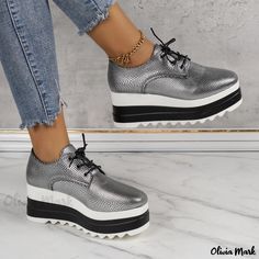 Olivia Mark - Stylish Single Shoes with Thick Soles and Fashionable Straps Plateau Sneaker, Casual Wedges, Pattern Shoes, Wedge Loafers, Dressing Style, Platform Loafers, Winter Shoes, Platform Sneakers, Casual Shoes Women