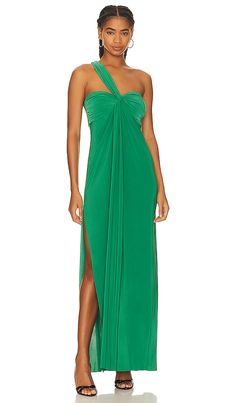 Preppy Inspo, School Dance Dresses, Junior Prom, Junior Prom Dresses, Los Angles, Prom Dress Inspiration, Green Maxi, Senior Prom, Dresses 2024