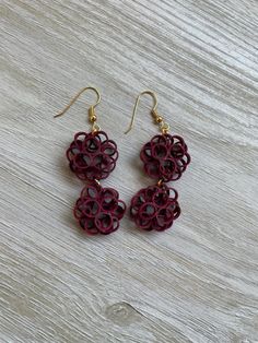 These are very light paper quilling pierced earrings, weighing only 0.10oz(2.8g). How to Care for Paper Jewelry: I use synthetic resin paint to provide extra sturdiness to the jewelry. These earrings will withstand daily wear, including light sweat, moisture, and water splashes, but they are not 100% waterproof. Please avoid swimming or showering with them. If the product comes into contact with water, wipe it with a paper napkin, allow it to air dry naturally, and it will return to its original condition. Earrings Paper, Resin Paint, Quilled Jewellery, Light Earrings, Resin Painting, Paper Jewelry, Paper Quilling, Pierced Earrings, Earings Piercings