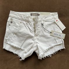 Justusa White Jean Shorts Size S Nwt. Button Down Shorts. Cotton Button-up Beach Bottoms, Cotton Beach Bottoms With Button Closure, Beach Cotton Bottoms With Button Closure, Cotton Bottoms With Button Closure For Beach, Mid-rise Cotton Shorts With Buttons, White Button Closure Beach Bottoms, White Beach Bottoms With Button Closure, Casual White Button-up Shorts, Cutoff Cotton Shorts With Buttons