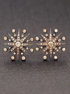 Colette 18k Champagne Diamond Star Earrings at London Jewelers! Love the starburst! #Earrings Art Deco Inspired Jewelry, Diamond Star Earrings, Bijoux Art Deco, Heart Vintage, Diamond Star, Deco Jewelry, Champagne Diamond, Religious Jewelry, Art Deco Jewelry