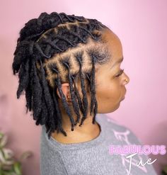 Mowhak Hairstyle Locs, Dreadlock Hairstyles For Women, Short Dread Styles, Small Dreads, Short Dreadlocks, Dreads Styles For Women, Short Dreads