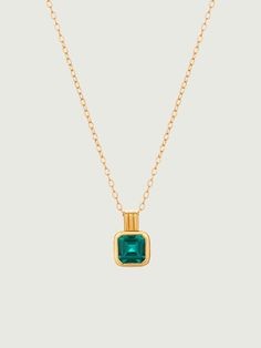 Elegant Emerald Necklace With Cable Chain As Gift, Classic Green Necklace With Rectangular Pendant, Elegant Green Birthstone Necklace With Delicate Chain, Elegant Emerald Necklace With Cable Chain, Timeless Emerald Necklace Gift, Yellow Gold Necklace With Emerald Rectangular Pendant, Emerald Necklace With Delicate Yellow Gold Chain, Timeless Emerald Necklace With 17 Jewels For Gift, Yellow Gold Emerald Necklace With Delicate Chain