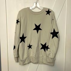 White Sweatshirt With Black Stars!! Oversized And Nice Quality Material! Size Medium Never Worn! Black Stars, Star Shirt, Black Star, Oversized Sweatshirt, White Sweatshirt, White Tops, White Black, White And Black, Black White