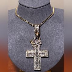 New Icy 14k Gold Finish Over Brass Cross With Crown Pendant + 18k Gold Finish 20” Franco Chain Over 925 Sterling Silver For Men & Woman. * Icy Cross With A Crown Pendant * 14k Gold Finish * Over Brass *White Cubic Zirconia * Chain * 18k Gold Finish * Over 925 Italian Sterling Silver * Chain Size: 20” * 100% Brand New * 100% Guarantee High Quality * 100% Lead And Nickel Free * 100% Hypoallergenic * Will Not Tarnish Or Fade *Smoke Free Pet Free Home - ***Free Jewelry Pouch Included*** Gift For Her Sterling Silver Cuban Link Jewelry For Gift, White Sterling Silver Cuban Link Jewelry, White Gold Cuban Link Jewelry Gift, Sterling Silver Cuban Link Fine Jewelry, White Cuban Link Fine Jewelry, Hallmarked Cuban Link Jewelry For Gifts, Hallmarked Cuban Link Jewelry As Gift, Sterling Silver Cuban Link Diamond-cut Jewelry, Sterling Silver Cuban Link Jewelry With Diamond Cut