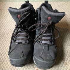 These Hiking Boots Are Merrill They’re Called Carbon Performance Footwear Us Men’s Size 8.5. These Are Barely Worn, They Have Gore-Tex Technology. They Are Lace Up With An Almost Brand New Sole. Low-top Steel Toe Hiking Boots, Gray Lace-up Hiking Boots, Black Round Toe Walking Shoes For Adventure, Black Low-top Adventure Boots, Black Lace-up Adventure Walking Shoes, Black Lace-up Walking Shoes For Adventure, Laced Closed Toe Outdoor Boots, Gray Hiking Boots With Reinforced Toe For Walking, Gray Waterproof Walking Boots