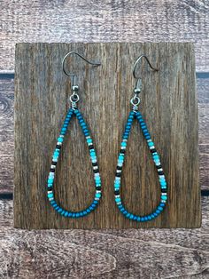 Round Tuit, Western Fashion Jewelry, Rodeo Jewelry, Beading Designs, Beaded Projects, Kalispell Mt, Indian Designs, Beaded Jewelry Earrings, Stone Bead Jewelry