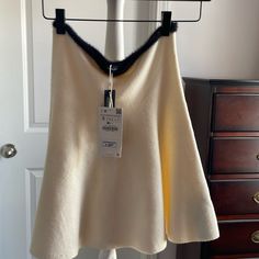 Brand:Zara Knit,Size:S,Color:Cream/Black,New With Tag. Chic Beige Winter Mini Skirt, Chic Beige Mini Skirt For Winter, Winter Cream Lined Skirt, Chic Knit Mini Skirt For Spring, Casual Cream Party Skirt, Rara Skirt, Knit Skirts, Pink Green Wedding, Satin Slip Skirt