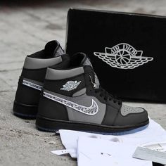 PRODUCT DETAILS  Includes Shipping bags, dustbag sleeper, care manual, booklet, tag. Zapatillas Nike Air, High Top Basketball Shoes, Nike Fashion Shoes, Jordan Shoes Retro, Nike Jordan Retro, All Nike Shoes, Cute Nike Shoes, Cute Nikes, Swag Shoes