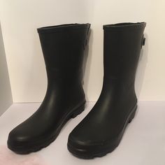 Women’s Black Rubber Boots. Size 11. Great All-Weather Boots For Snow, Rain, Or Gardening. Waterproof. Nwt. #Blackboots #Rubberboots #Boots #Snowboots #Rainboots #Gardeningboots Black Ankle Boots For Rainy Weather, Waterproof Mid-calf Boots With Round Toe For Outdoor, Boots For Snow, Black Rubber Boots, Boots Png, North Face Boots, All Weather Boots, Garden Boots, Black Rain Boots