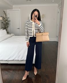 Look Office, Extra Petite, Elegante Y Chic, Spring Staples, Pocket Sweater, Casual Sweater, Cardigan Outfits, 가을 패션, Striped Cardigan