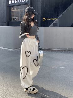 Y2k Style Women Cargo Pants Loose Low Waist Sweatpants Hip Hop Cargo Pants Streetwere Style Women, Casual Cotton Bottoms With Heart Print, Trendy Heart Print Bottoms For Spring, Casual Straight Leg Bottoms With Heart Print, Casual White Bottoms With Heart Print, Casual High Waist Heart Print Bottoms, White Cotton Bottoms With Heart Print, Casual Long Pants With Heart Print, Sparkly Black Outfit