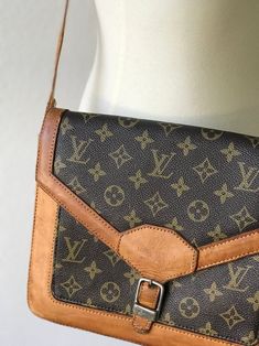 Louis Vuitton Vintage Bag, Louis Vuitton Outfit Ideas, Louis Vuitton 2016, Melie Louis Vuitton, Vintage Louis Vuitton Handbags, Louis Vuitton Bag Outfit, Designer Handbags Louis Vuitton, Louis Vuitton Outfit, Louis Vuitton Messenger Bag