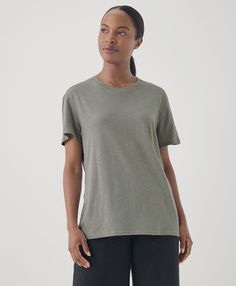 Women's Shadow Featherweight Slub Oversized Tee M. Super soft organic women's Featherweight Slub Oversized Tee from Wear PACT. Fair Trade Factory. GOTS Certified Organic Cotton Oversized Tee, Sustainable Clothing, Cotton Tops, Fair Trade, Organic Cotton, Sweatshirts, T Shirt, Clothes