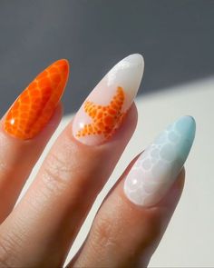 JASMIN on Instagram: "turns out the wet-in-wet technique works like a charm for creating starfish nails 🤭⭐️🌊🦀 swipe for the photos 👉🏻  created for @zalando_beauty using gel polishes 🧡  ad • paid to create • no obligation to post   #nails #nailart #nailinspo #naildesign #vacaynails #nailtutorial #gelnails #diynails #summernails #oceannails #starfishnails #wetinwet #nailsnailsnails #nailsofinstagram #nailstagram #nailsoftheday #nailsofig #nailsofinsta #nägel vacation vacay summer nails nail inspo starfish gel wet in wet nail artist design Sommernägel Nägel gelängen Tutorial Seestürme starfish sea ocean nails unhas ongles" Nails For Hawaiian Vacation, Ocean Vacation Nails, Jimmy Buffet Nails, Tropical Christmas Nails Art Designs, Fun Gel X Nails, Vacation Nails Punta Cana, Tropical Winter Nails, Halloween Beach Nails, Almond Shaped Vacation Nails