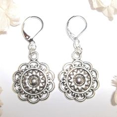 Earrings, Earrings, Earrings, Earrings, Earrings, Earrings, Silver Earrings 7373 This Simple Silver Medallion Earrings Set Is Brand New Nwt And Handmade By Me - Wvluckygirl. Hand Crafted With Antiqued Silver-Toned Costume Jewelry Flower Charms. The Pair Dangle And Drop From 925 Sterling Silver Lever Backs For Women's Pierced Ears. Measure 1 3/4 Inches Tall And Almost 7/8 Inches Wide. Each Single Earring Weighs 2.8 Grams. Very Pretty! The Perfect Fashion Accessory. Grab It Now Before Someone Else Nickel Free Silver Metal Flower Earrings, Gift Silver Nickel Free Clip-on Earrings, Vintage Silver Dangle Flower Earrings, Nickel-free Silver Metal Flower Earrings, Silver Dangle Clip-on Earrings With Ear Wire, Nickel Free Silver Round Plug Earrings, Bohemian Silver Nickel-free Clip-on Earrings, Nickel-free Silver Round Plug Earrings, Bohemian Sterling Silver Nickel-free Clip-on Earrings