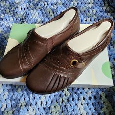 Women's Brown Size 10 Leather/Synthetic Glendale Gabrielle Shoes. Powerpath Footbed Design Which Propels, Stabilizes & Absorbs. Brand New, In Box. Very Comfy With Great Support! Brown Synthetic Walking Shoes For Spring, Brown Suede Ankle Boots, Sneakers Looks, Brown Leather Sandals, Leather Sandals Women, Blue Sandals, Shoes Leather, Brown Sandals, Suede Ankle Boots